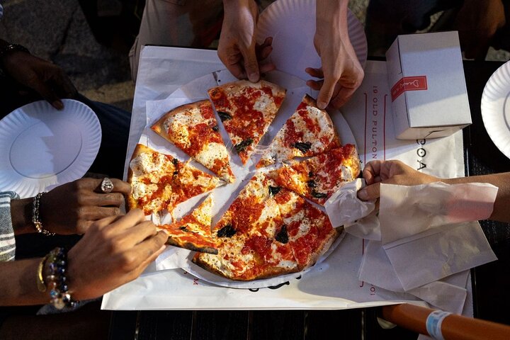 Brooklyn Bridge & DUMBO Food Tour: Local Eats & Iconic Views