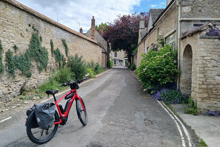 Blenheim and Woodstock Ebike Tour