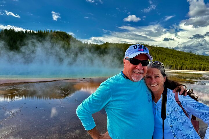 250th Celebration Yellowstone Open Air tour W/lunch and Souvenir