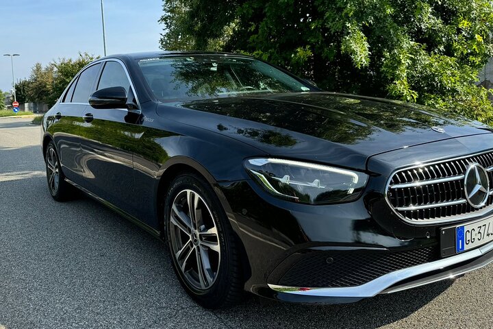 Luxury Private day Transfer from Malpensa Airport to Milan center
