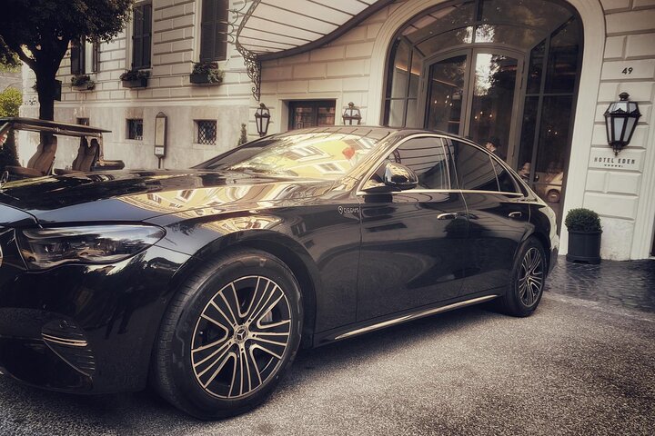 Luxury Private day Transfer from Malpensa Airport to Milan center