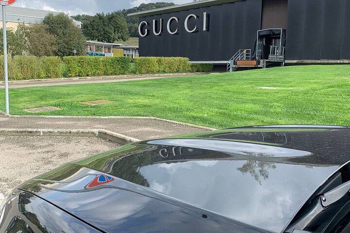 Luxury Private day Transfer from Malpensa Airport to Milan center