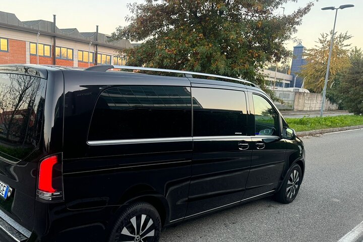 Luxury Private day Transfer from Malpensa Airport to Milan center