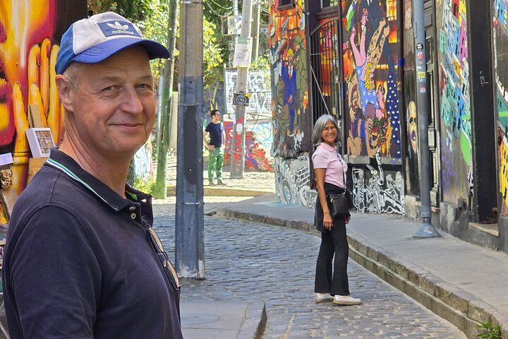 Santiago: Valparaiso, Viña del Mar & Casablanca Wine Tour