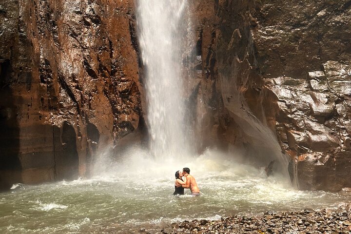 Tamanique Waterfalls Tour from Surf City