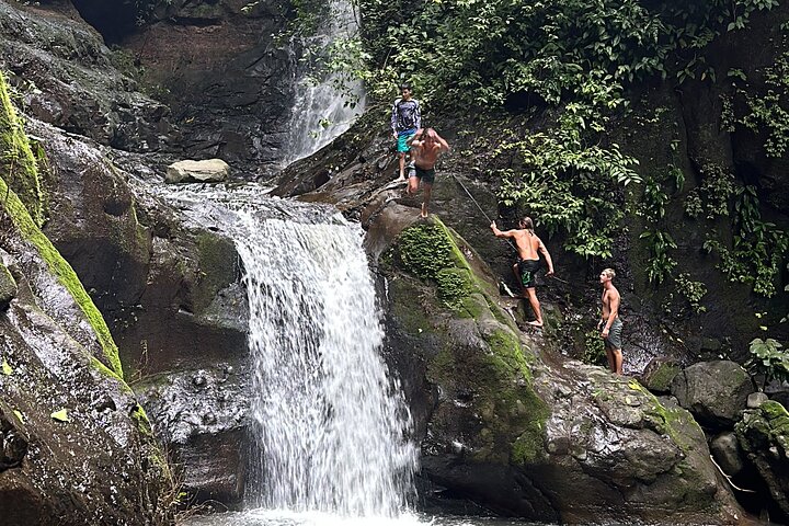 Tamanique Waterfalls Tour from Surf City