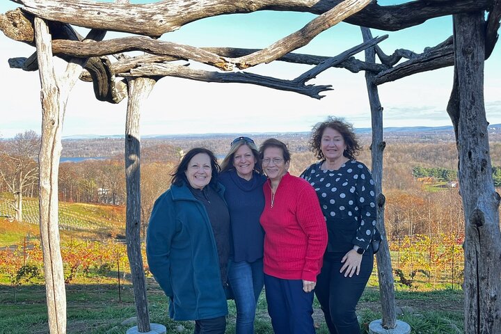 Hudson Valley Wineries- Private Transport- OR brewery/distillery
