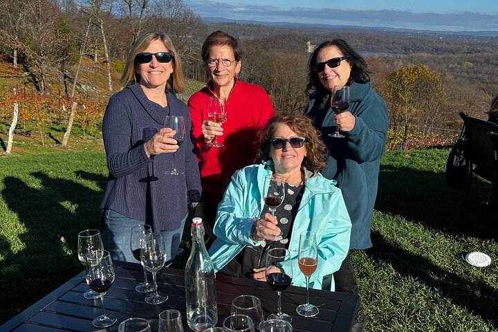 Hudson Valley Wineries- Private Transport- OR brewery/distillery