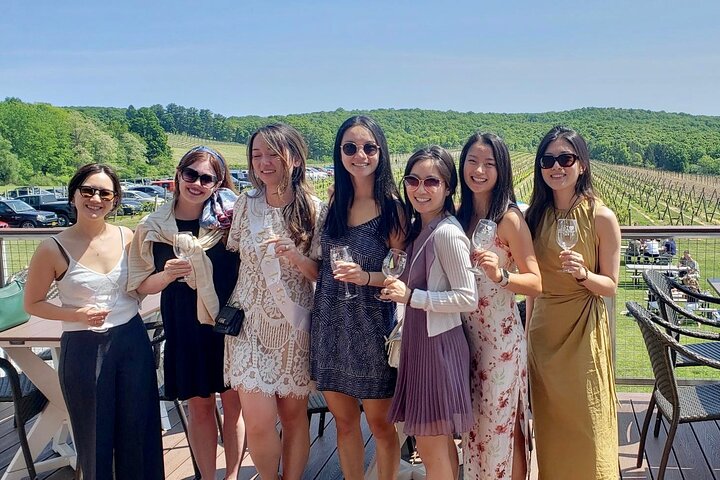 Hudson Valley Wineries- Private Transport- OR brewery/distillery