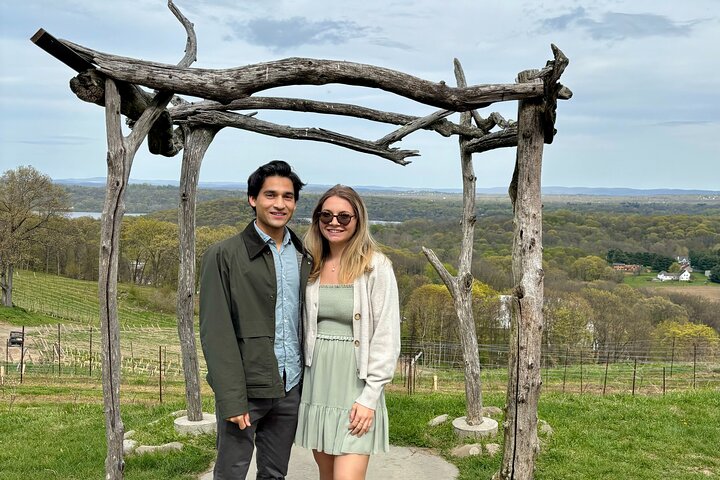 Hudson Valley Wineries- Private Transport- OR brewery/distillery