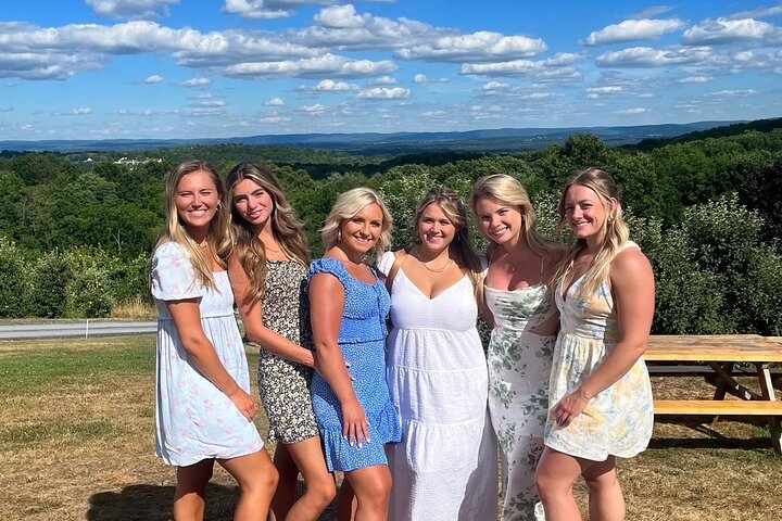 Hudson Valley Wineries- Private Transport- OR brewery/distillery