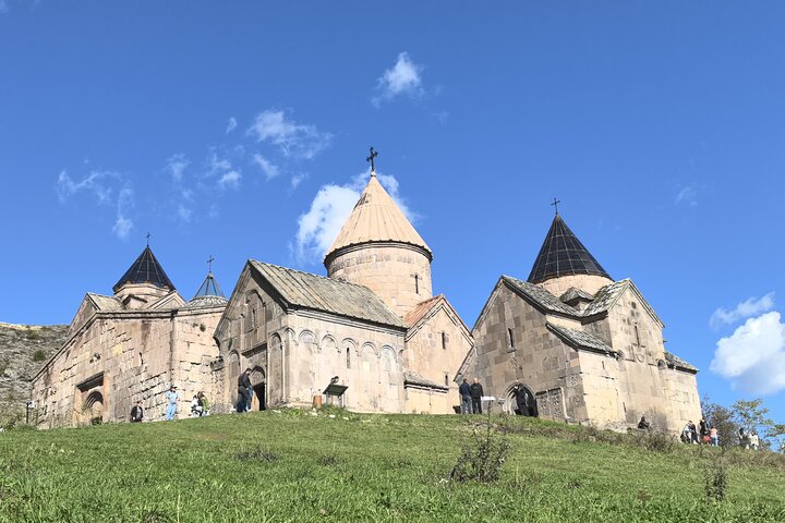 Tbilisi to Yerevan Private car transfer 3 Scenic stops