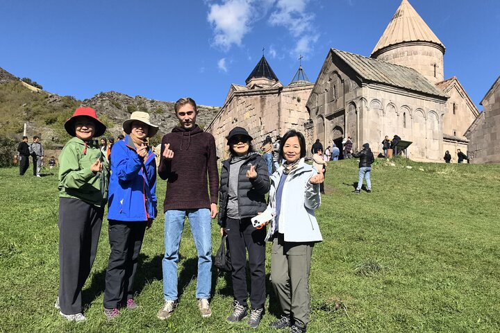 Tbilisi to Yerevan Private car transfer 3 Scenic stops