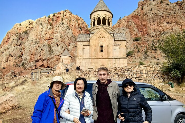 Yerevan to Tbilisi Private car transfer 3 Scenic stops