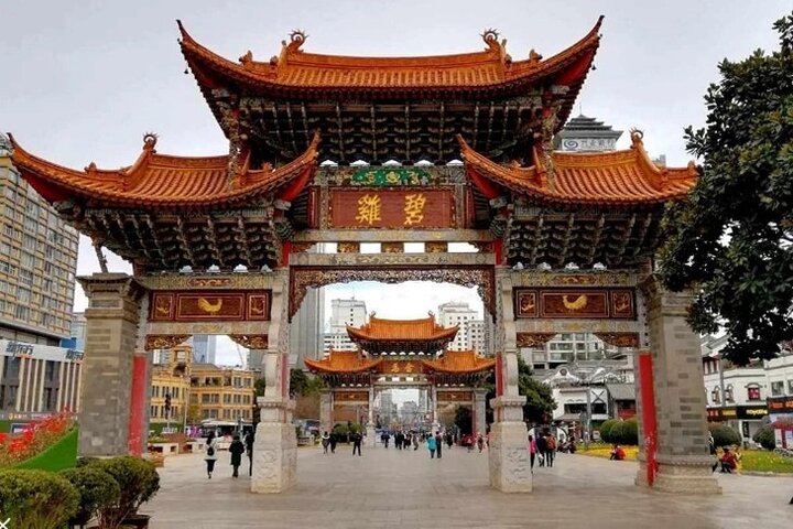 Kunming City Tour with Private Guide