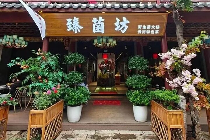 Kunming City Tour with Private Guide