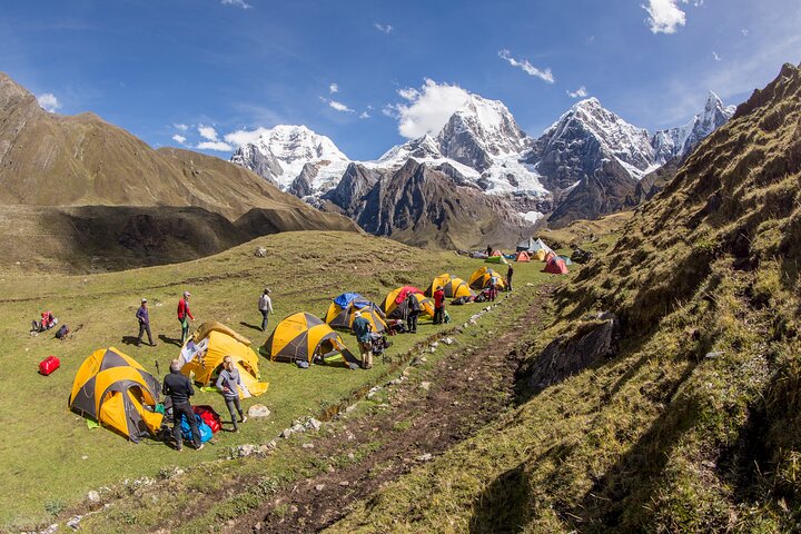 Cordillera Huayhuash Classic Trek – 8 Days & 7 Nights