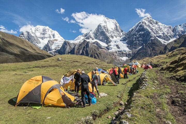 Cordillera Huayhuash Classic Trek – 8 Days & 7 Nights