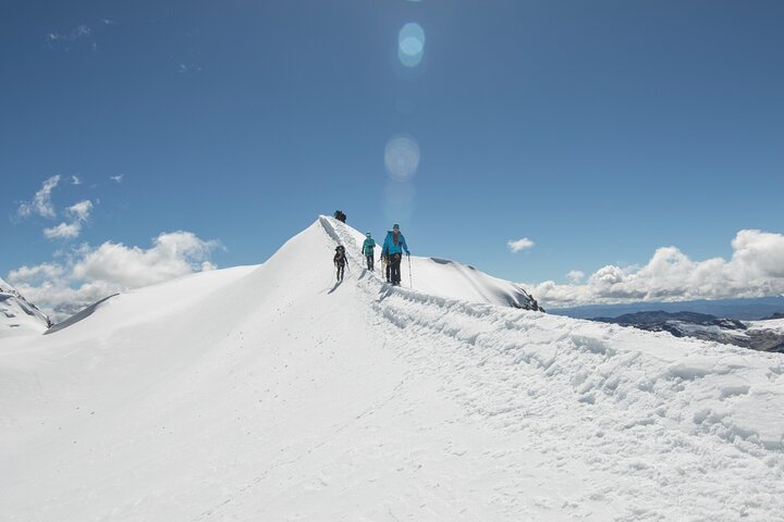 Cordillera Huayhuash Classic Trek – 8 Days & 7 Nights