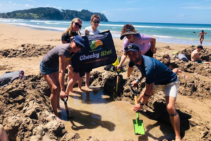 Cathedral Cove & Hot Water Beach Small-Group Tour with Lunch