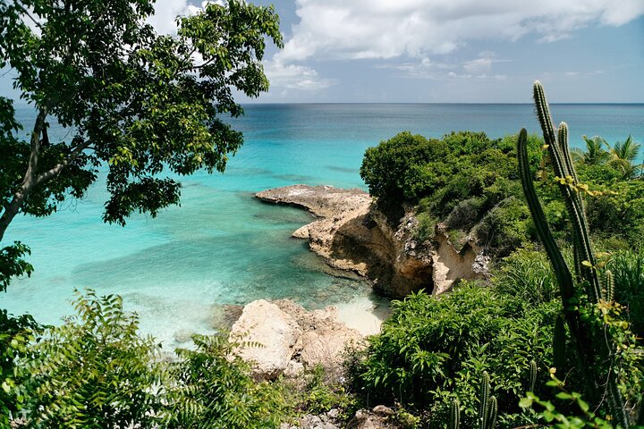 Clayton J. Lloyd Airport (AXA) Private Transfer to Anguilla
