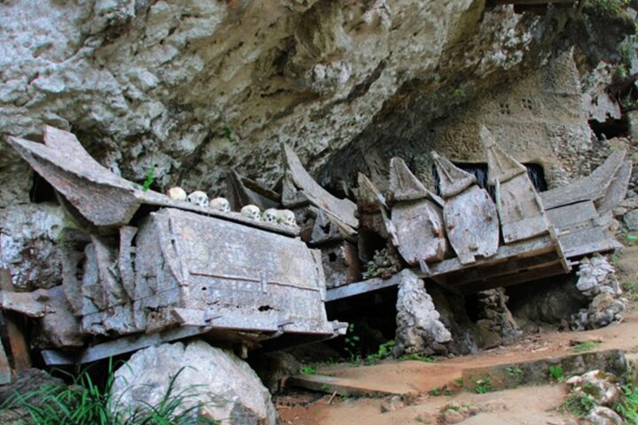 Explore Toraja Culture Heritage in 3 Days from Makassar