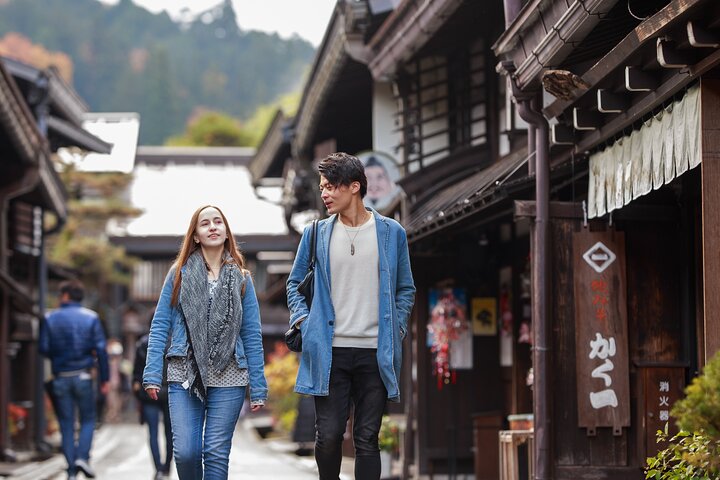 One-way Bus: from Kawaguchiko to Matsumoto or Takayama
