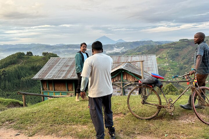 1 Day Gorilla Tracking Trip, Bwindi Impenetrable National Park