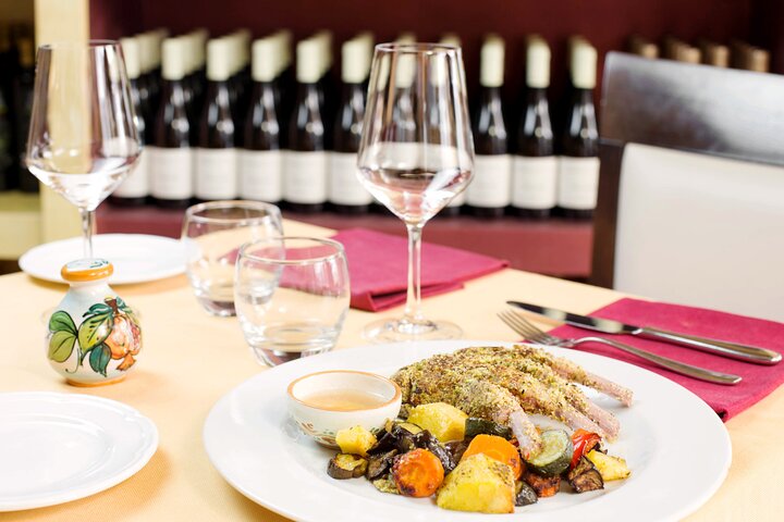 Radda in Chianti: Wine Tasting, Cellar Tour & Tuscan Lunch