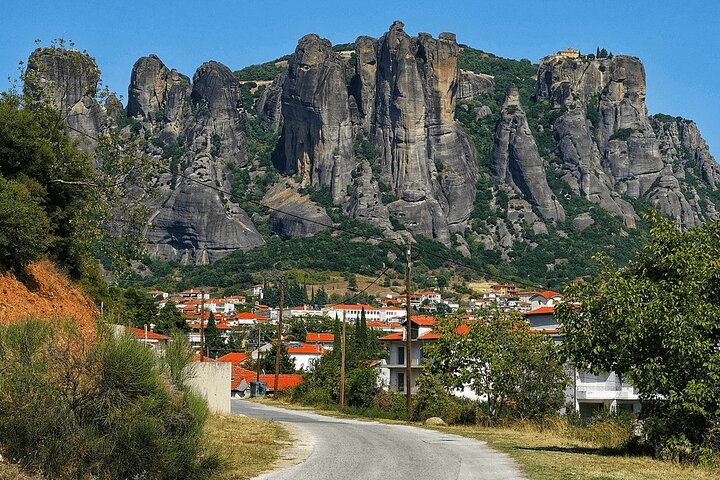 Private Full Day Tour to Meteora from Volos Cruise Port