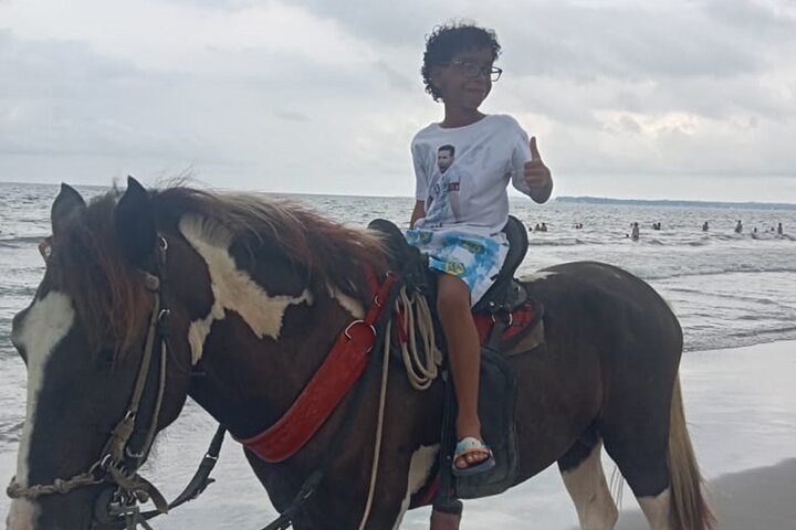 Horseback riding on the beaches of Cartagena