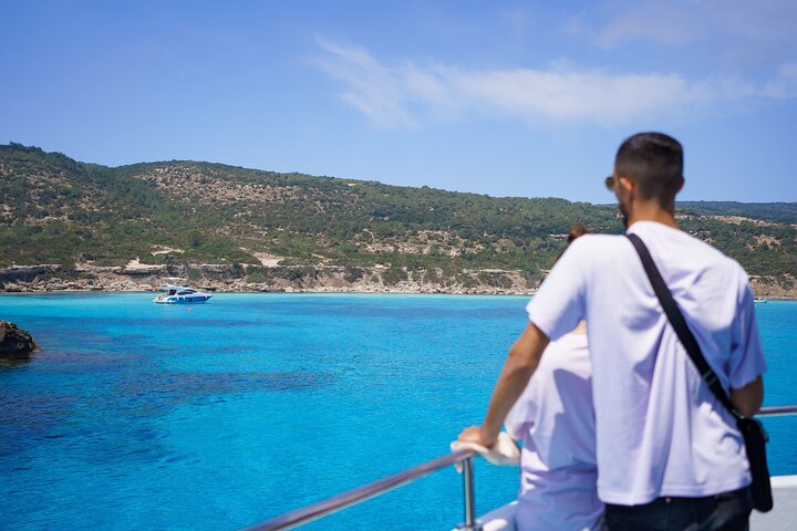 From Paphos: Blue Lagoon, Sea Caves & Aphrodite's Baths Day Trip