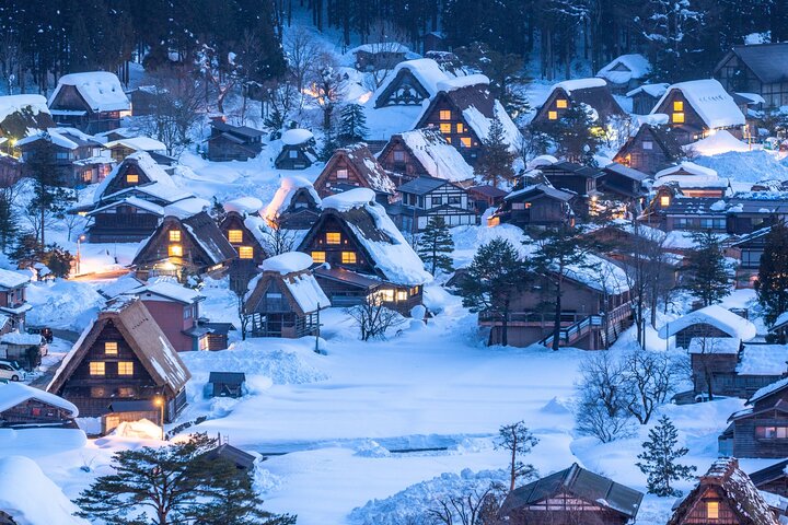 Gujo, Hida Takayama, and Shirakawa-go Day Tour from Nagoya