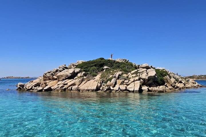 Monomaran tour 16 mt with boarding from Maddalena and Palau