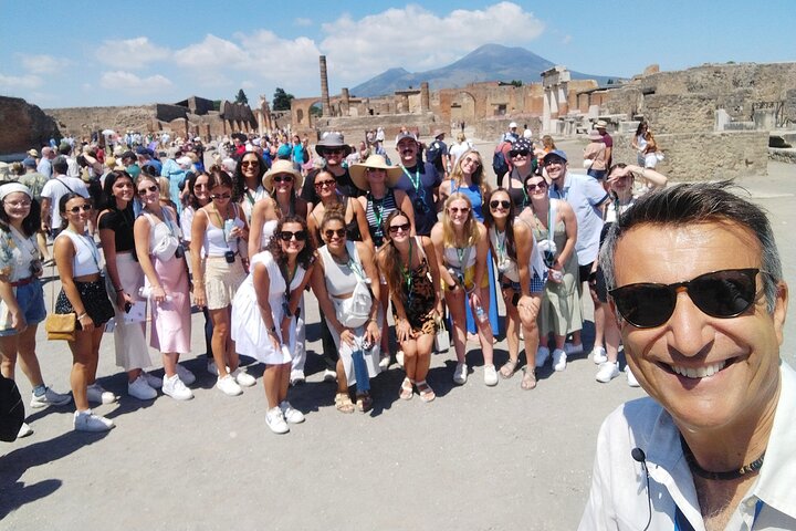 Pompeii private tour with an Official Guide