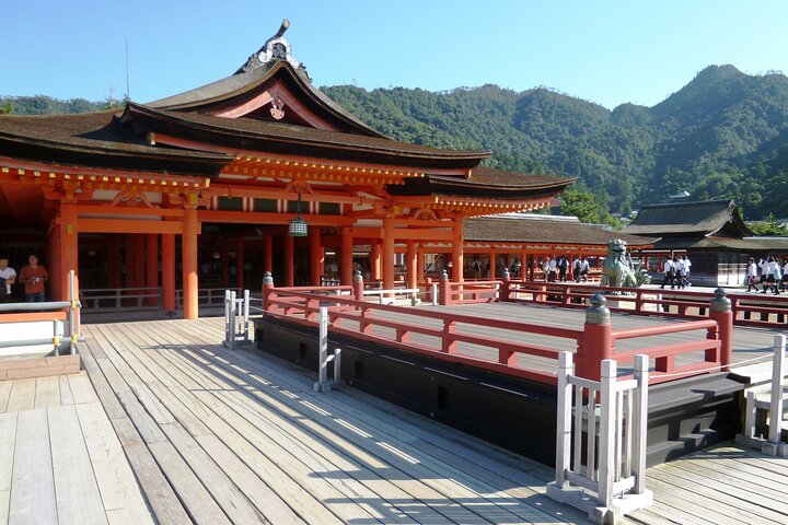 Peaceful Hiroshima & Miyajima UNESCO 1 Day Bus Tour