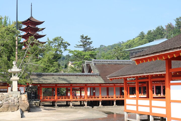 Peaceful Hiroshima & Miyajima UNESCO 1 Day Bus Tour