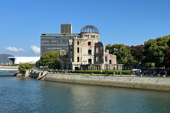 Peaceful Hiroshima & Miyajima UNESCO 1 Day Bus Tour