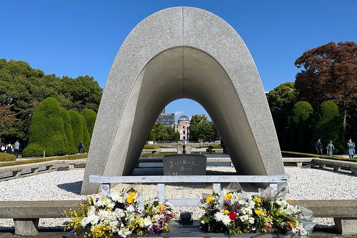 Peaceful Hiroshima & Miyajima UNESCO 1 Day Bus Tour