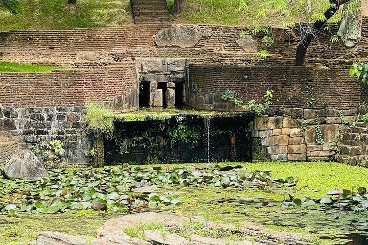 Polonnaruwa Ancient City Private Day Tour (Hidden Gems)