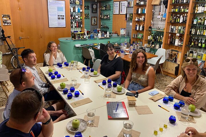 Organic Olive Grove tour & Olive oil tasting & lunch in Kalamata!