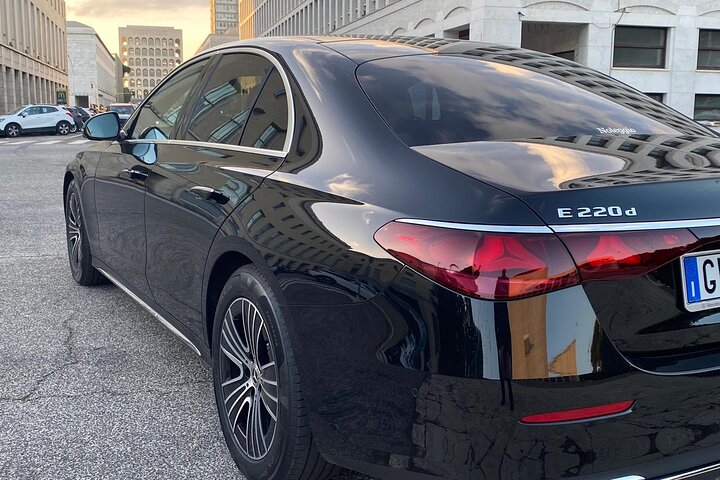 Luxury Private day Transfer from Malpensa Airport to Milan center
