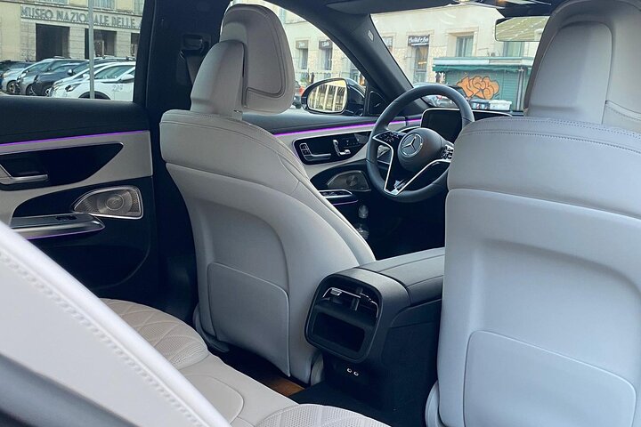 Luxury Private day Transfer from Malpensa Airport to Milan center
