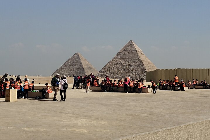 Private Guided Tour Giza pyramids, Sphinx with an Egyptologist