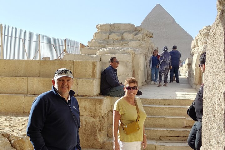 Private Guided Tour Giza pyramids, Sphinx with an Egyptologist