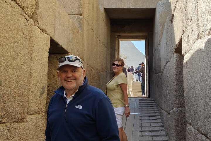 Private Guided Tour Giza pyramids, Sphinx with an Egyptologist