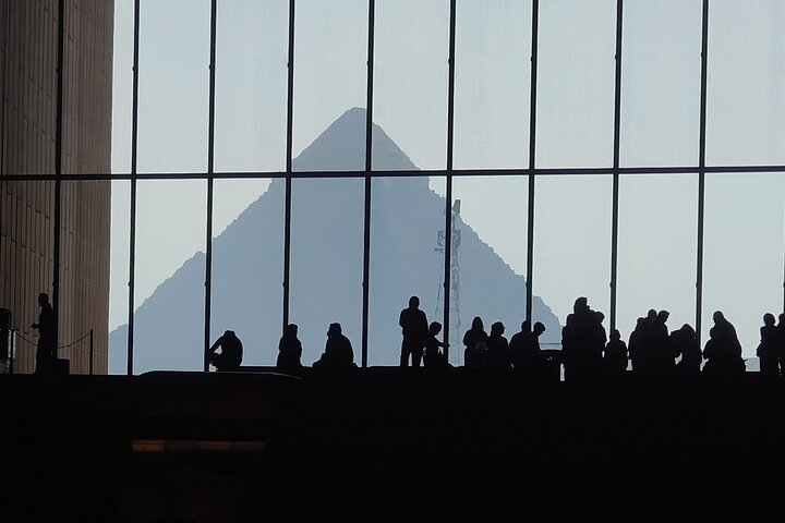 Private Guided Tour Giza pyramids, Sphinx with an Egyptologist
