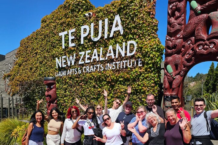 Waitomo Caves & Rotorua + Te Puia Small-Group Tour from Auckland