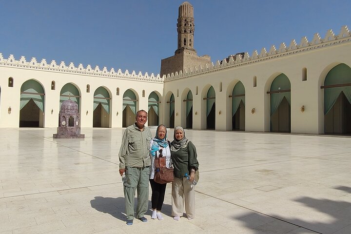 Private Guided Walking Tour in ElMoez Street & Khan Elkhalili.