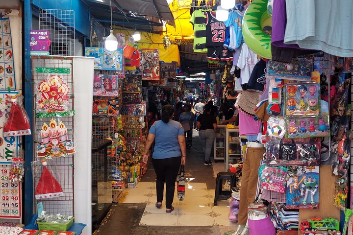 Hidden Gems of Pisco: Food Tour & Tuk-Tuk Adventure
